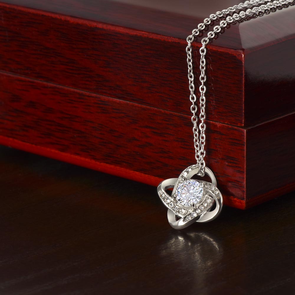 Eternal Necklace: Symbol of Infinite Love